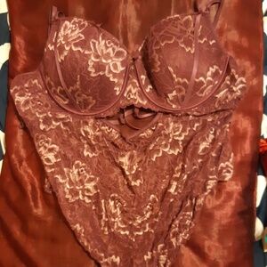 Lingerie bodysuit